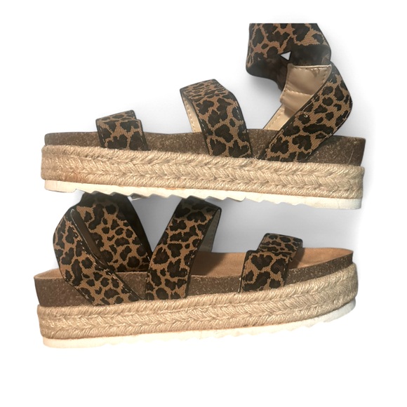 Cheetah Print Platform Sandals by Natures Breeze - Picture 1 of 6